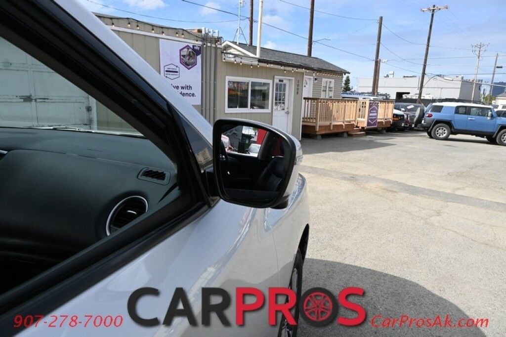 2020 Nissan Pathfinder SL - 3.5L V6 - Automatic - 4X4 - 3rd Row - Heated Front Seats - Heated 2nd Row Seats - Heated Steering Wheel - Push To Start - Keyless Entry - Navigation - 360 Backup Camera Anchorage AK