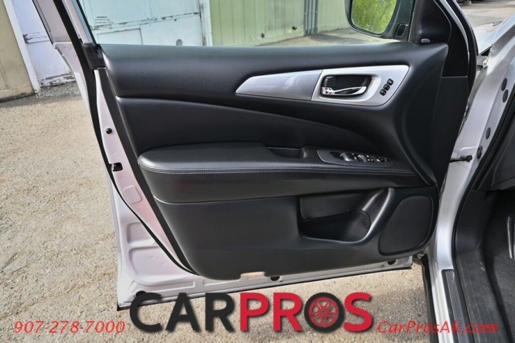 2020 Nissan Pathfinder SL - 3.5L V6 - Automatic - 4X4 - 3rd Row - Heated Front Seats - Heated 2nd Row Seats - Heated Steering Wheel - Push To Start - Keyless Entry - Navigation - 360 Backup Camera Anchorage AK