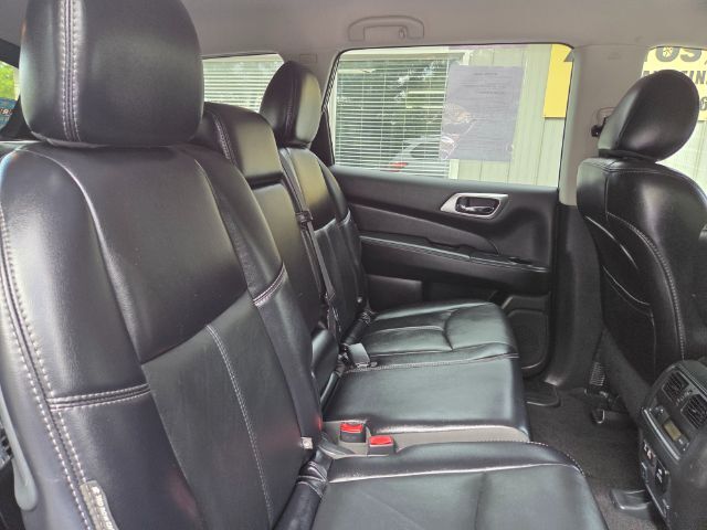 2020 Nissan Pathfinder SL 4WD Elgin IL