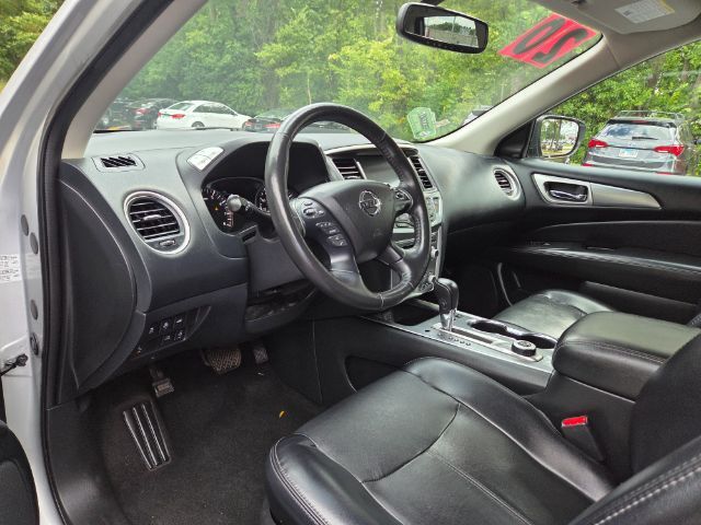 2020 Nissan Pathfinder SL 4WD Elgin IL