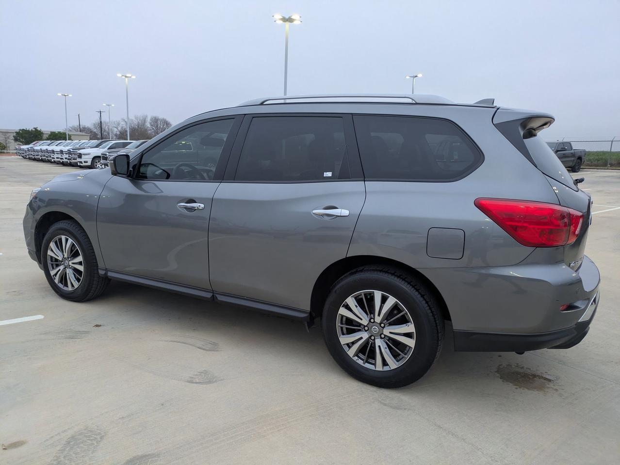 2020 Nissan Pathfinder SL Castroville TX
