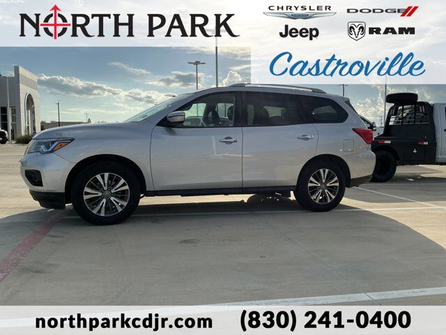 2020 Nissan Pathfinder SL