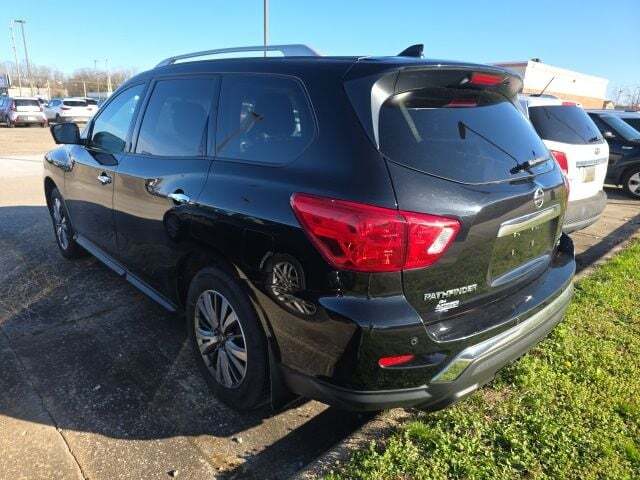 2020 Nissan Pathfinder SL