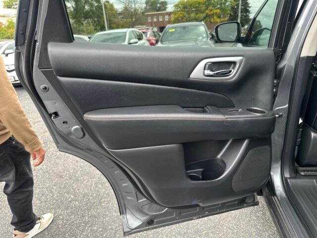 2020 Nissan Pathfinder SL Worcester MA