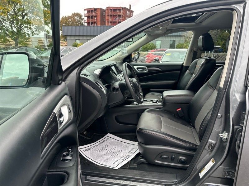 2020 Nissan Pathfinder SL Worcester MA 2020 Nissan Pathfinder SL Worcester MA