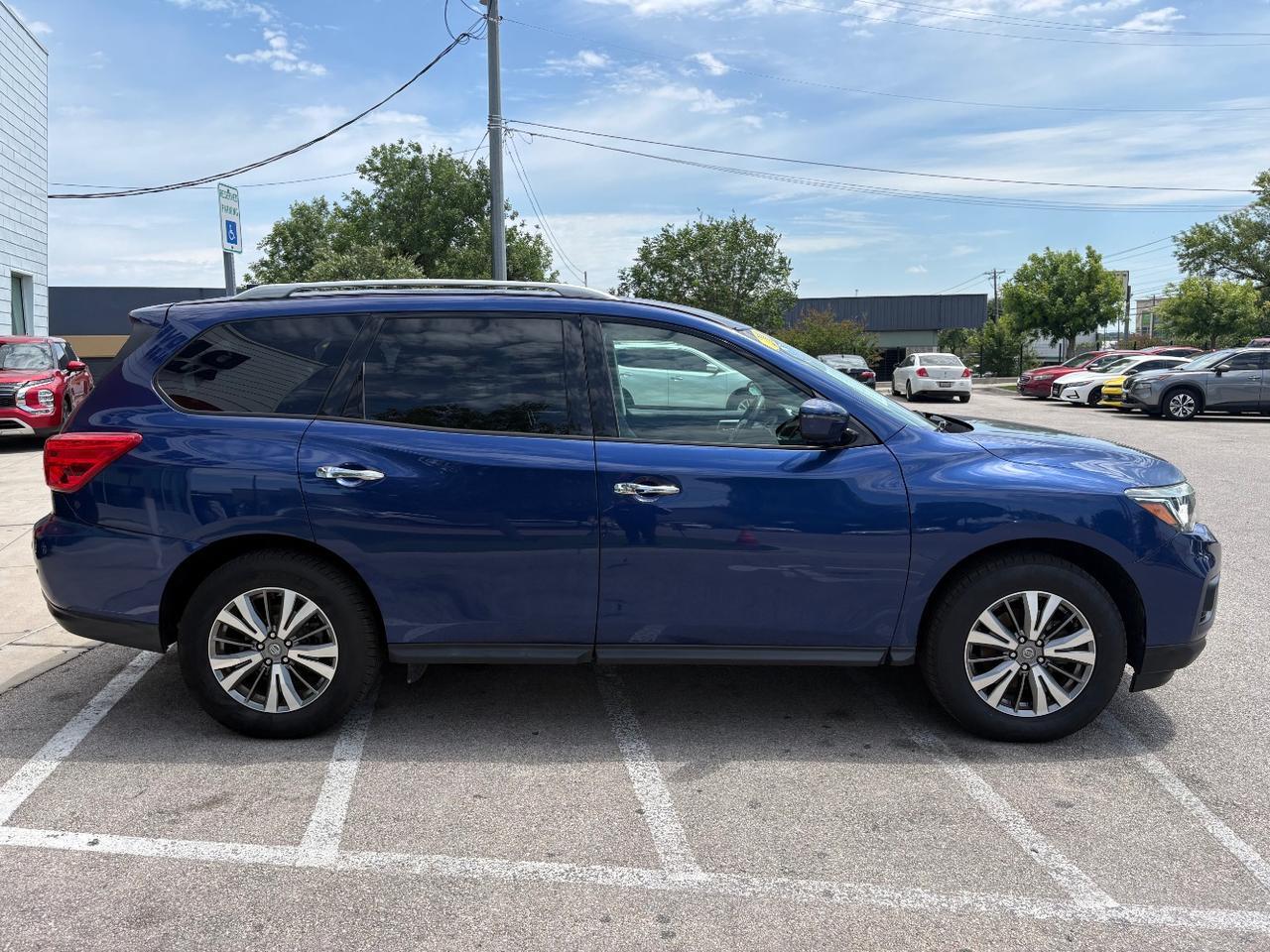 2020 Nissan Pathfinder SV 2WD