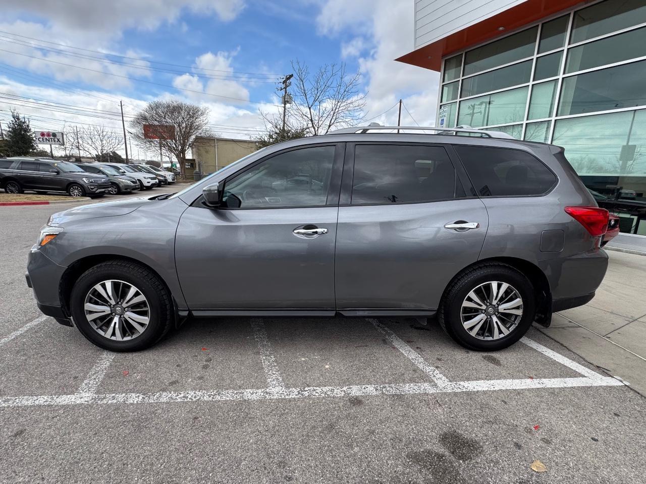 2020 Nissan Pathfinder SV 2WD