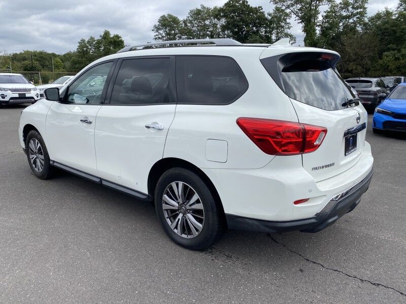 2020 Nissan Pathfinder SV