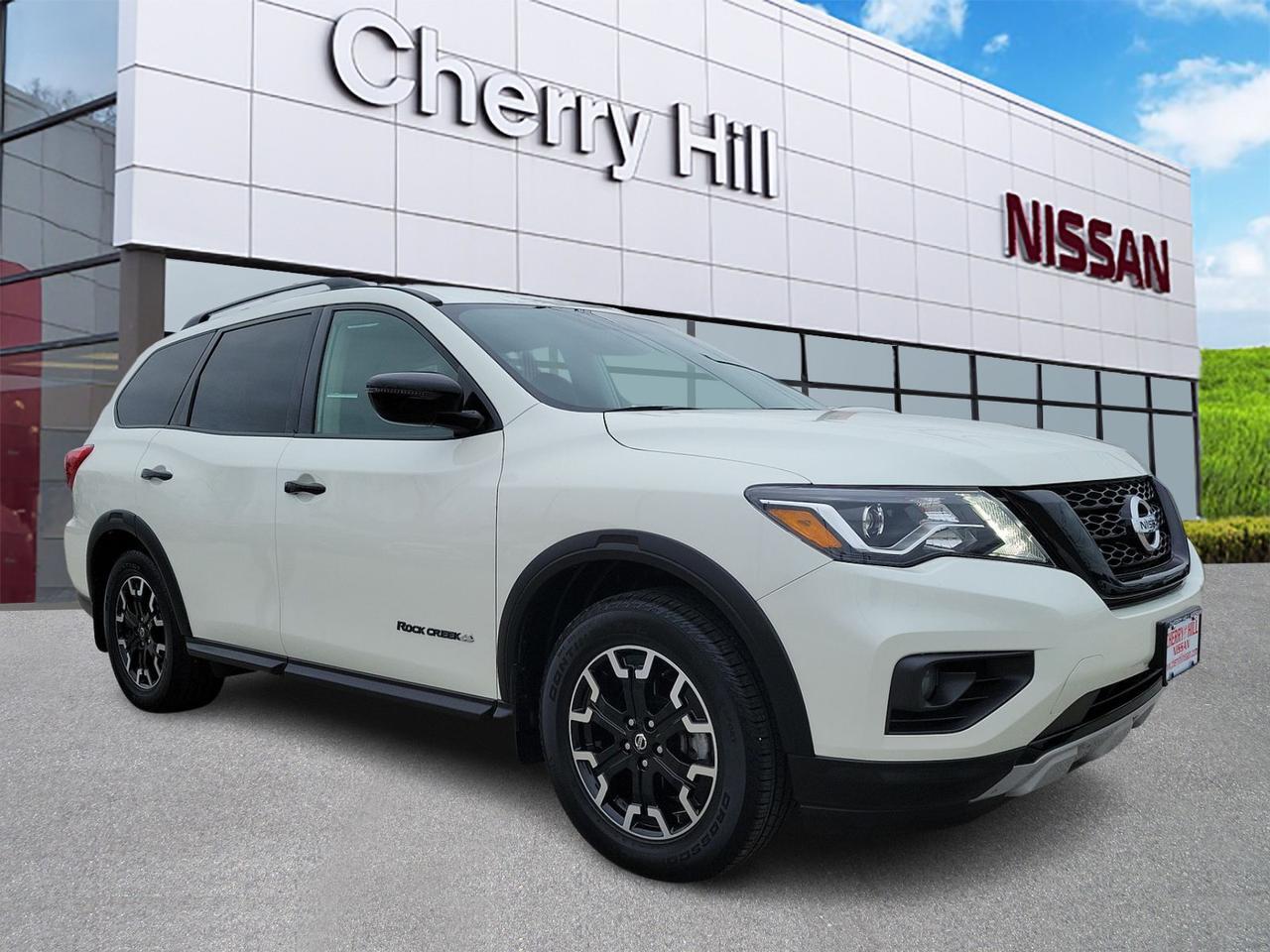 2020 Nissan Pathfinder Vehicle Details at Cherry Hill Nissan