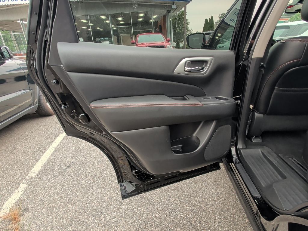2020 Nissan Pathfinder SV Worcester MA