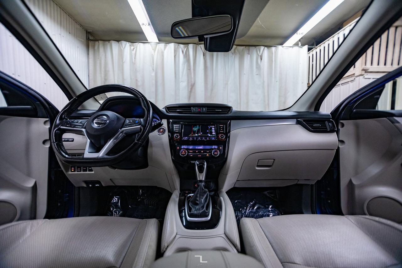 2020 Nissan Qashqai AWD SL Sport Leather Roof Nav BCam Red Deer AB