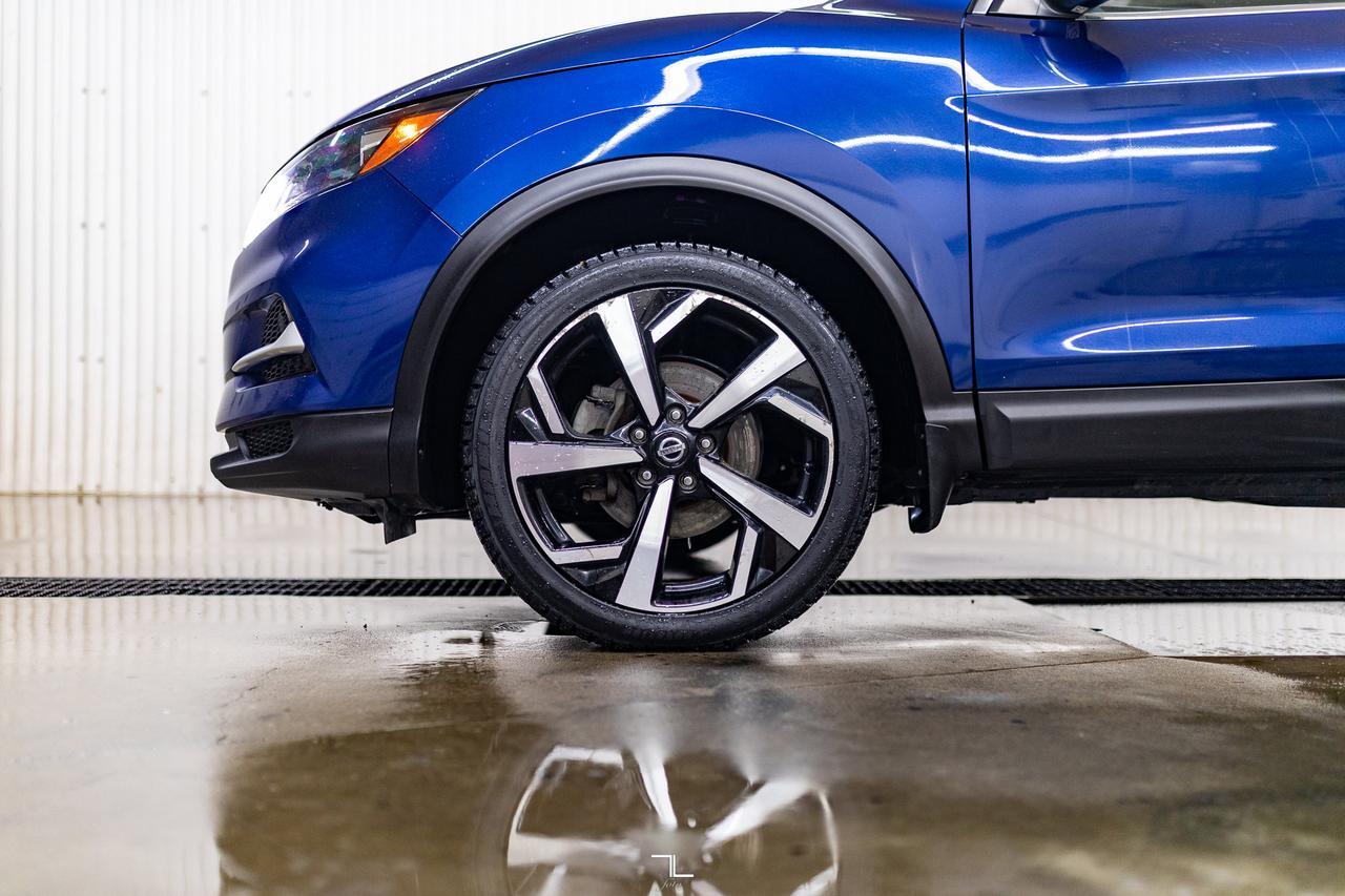 2020 Nissan Qashqai AWD SL Sport Leather Roof Nav BCam Red Deer AB