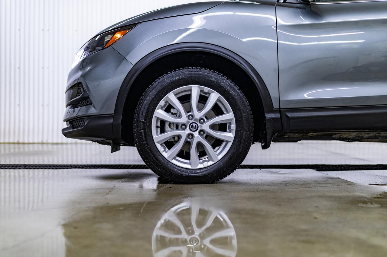 2020 Nissan Qashqai AWD SV Roof BCam Red Deer AB