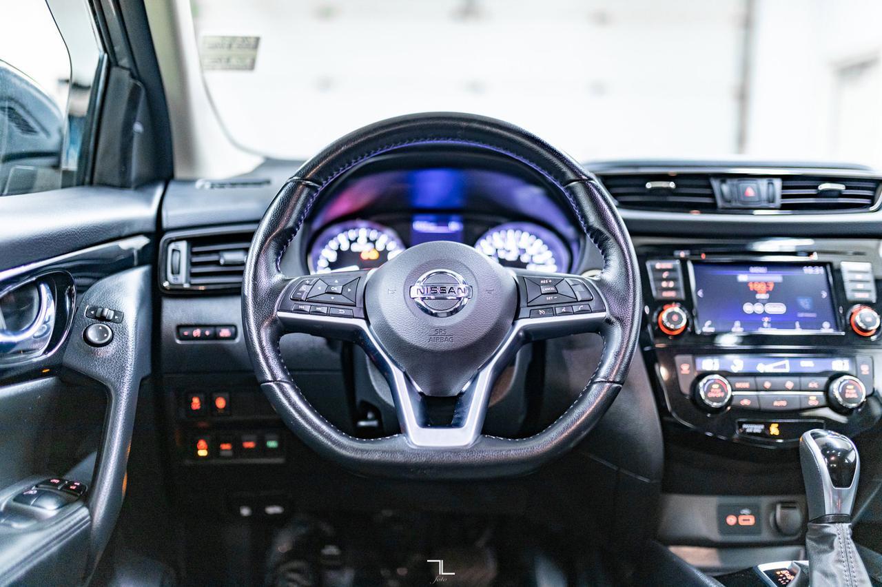 2020 Nissan Qashqai AWD SV Roof BCam Red Deer AB