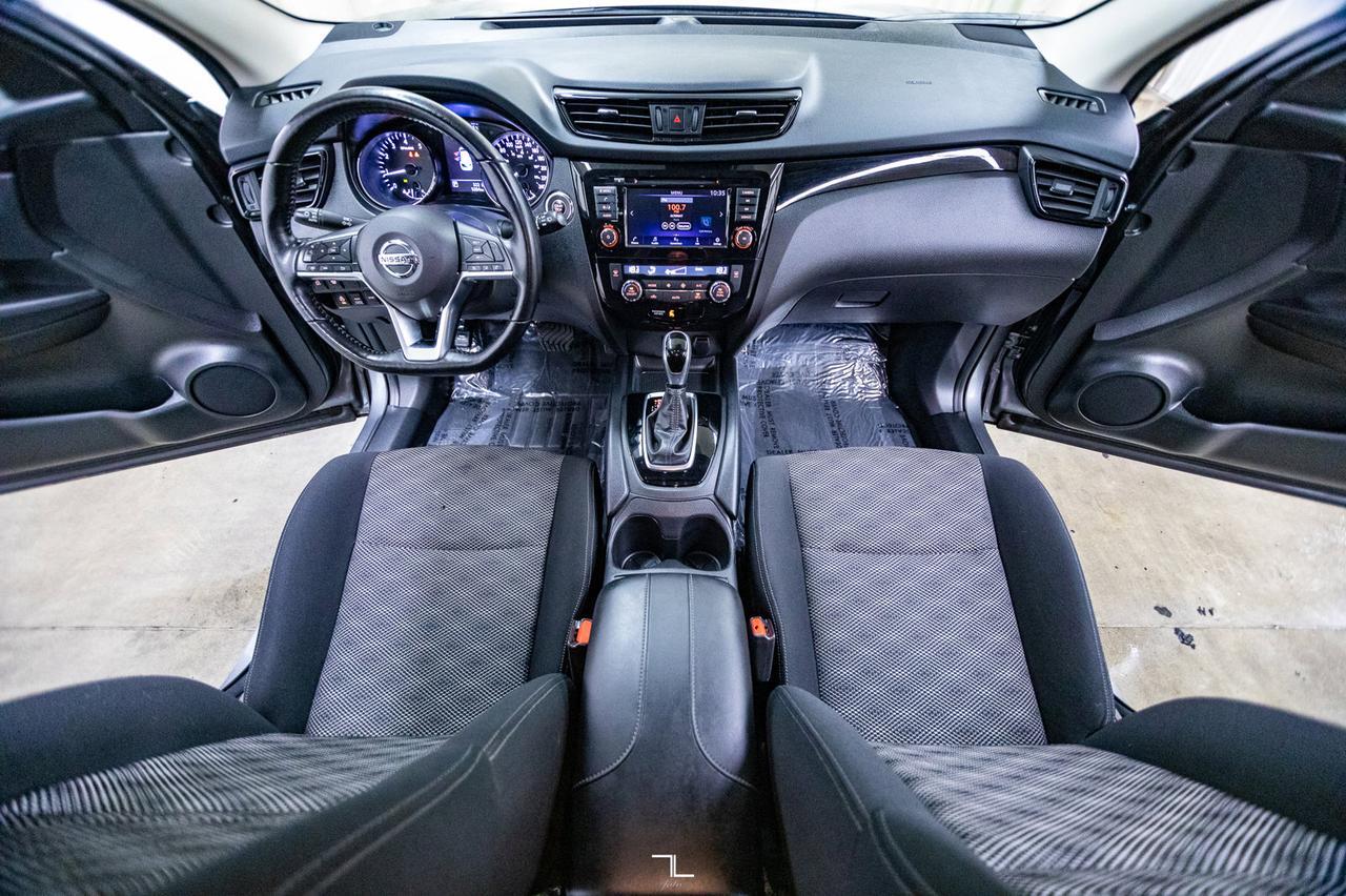 2020 Nissan Qashqai AWD SV Roof BCam Red Deer AB