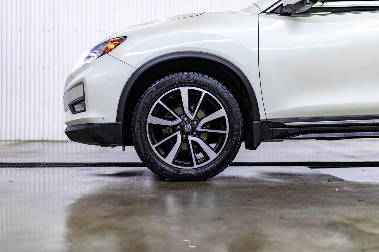 2020 Nissan Rogue AWD SL Leather Roof Nav BCam Red Deer AB