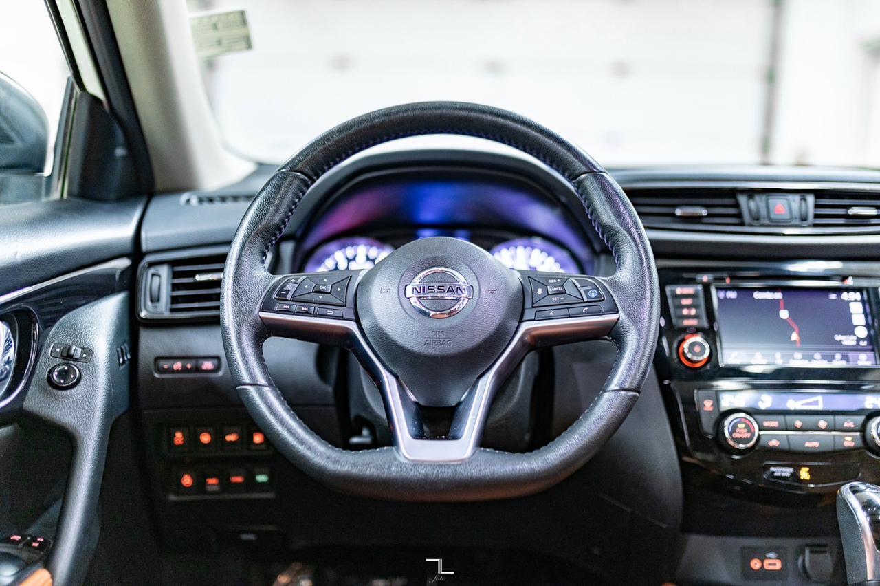 2020 Nissan Rogue AWD SL Leather Roof Nav BCam Red Deer AB