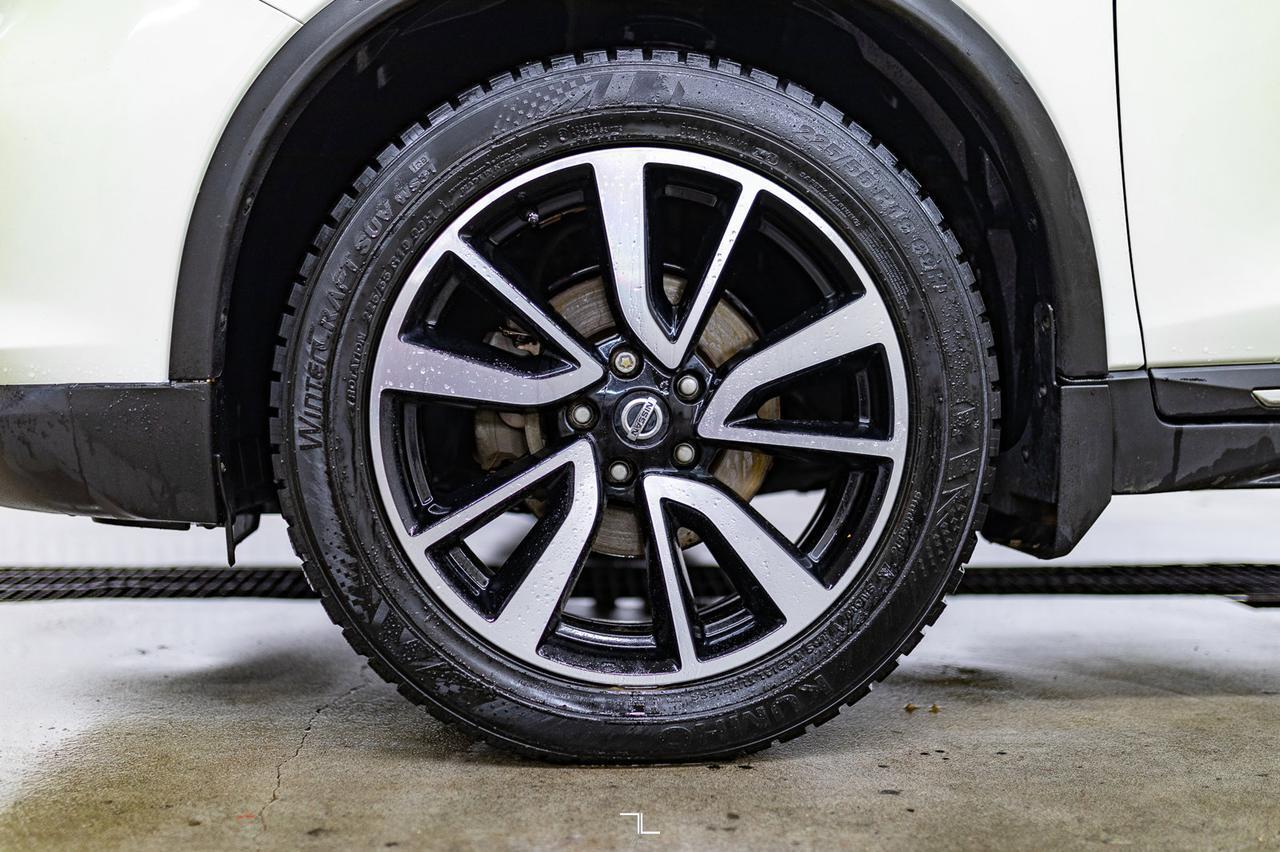 2020 Nissan Rogue AWD SL Leather Roof Nav BCam Red Deer AB