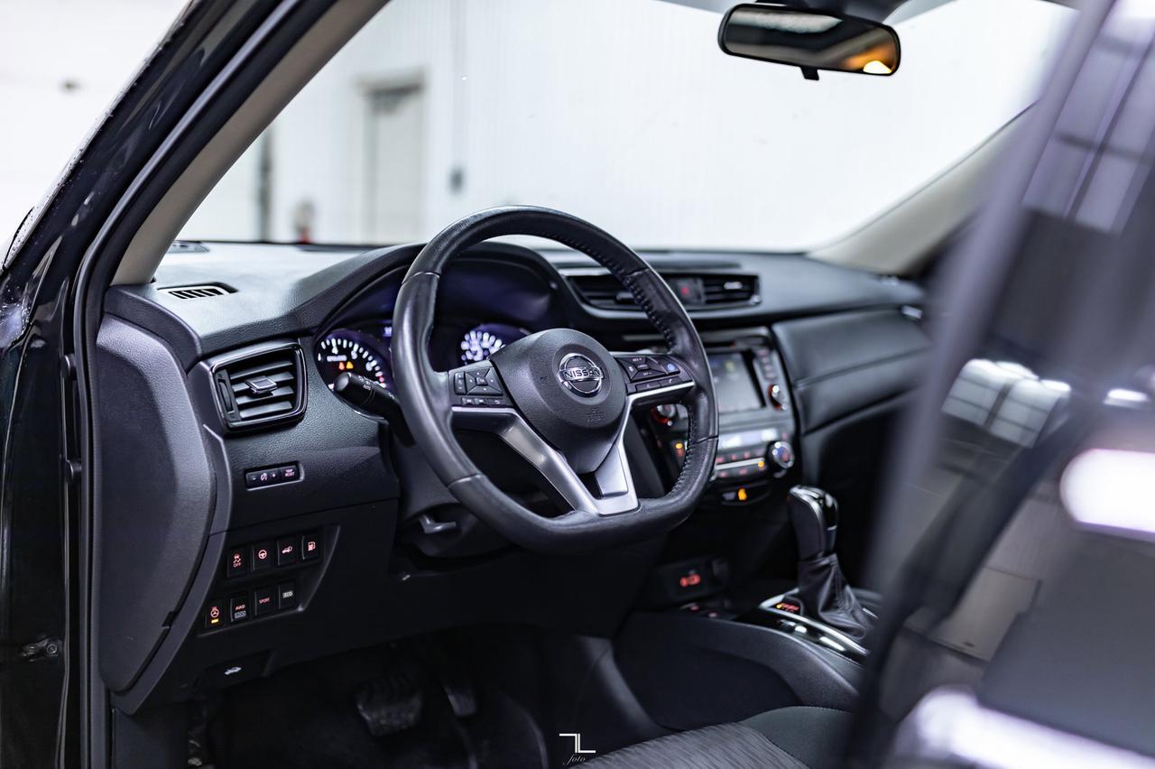 2020 Nissan Rogue AWD SV Nav Roof BCam Red Deer AB