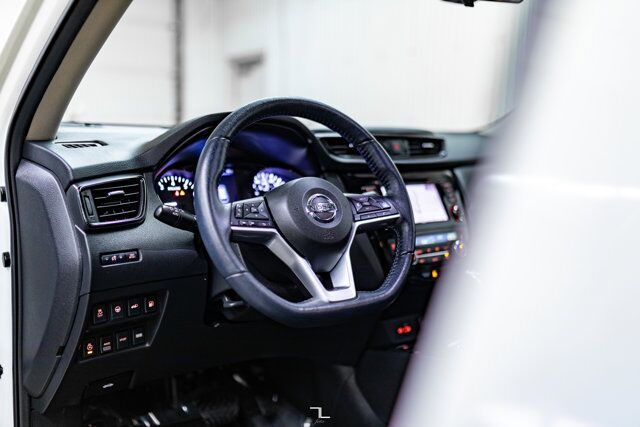 2020 Nissan Rogue AWD SV Nav Roof BCam Red Deer AB