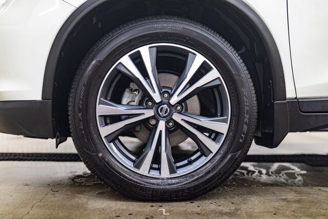 2020 Nissan Rogue AWD SV Nav Roof BCam Red Deer AB