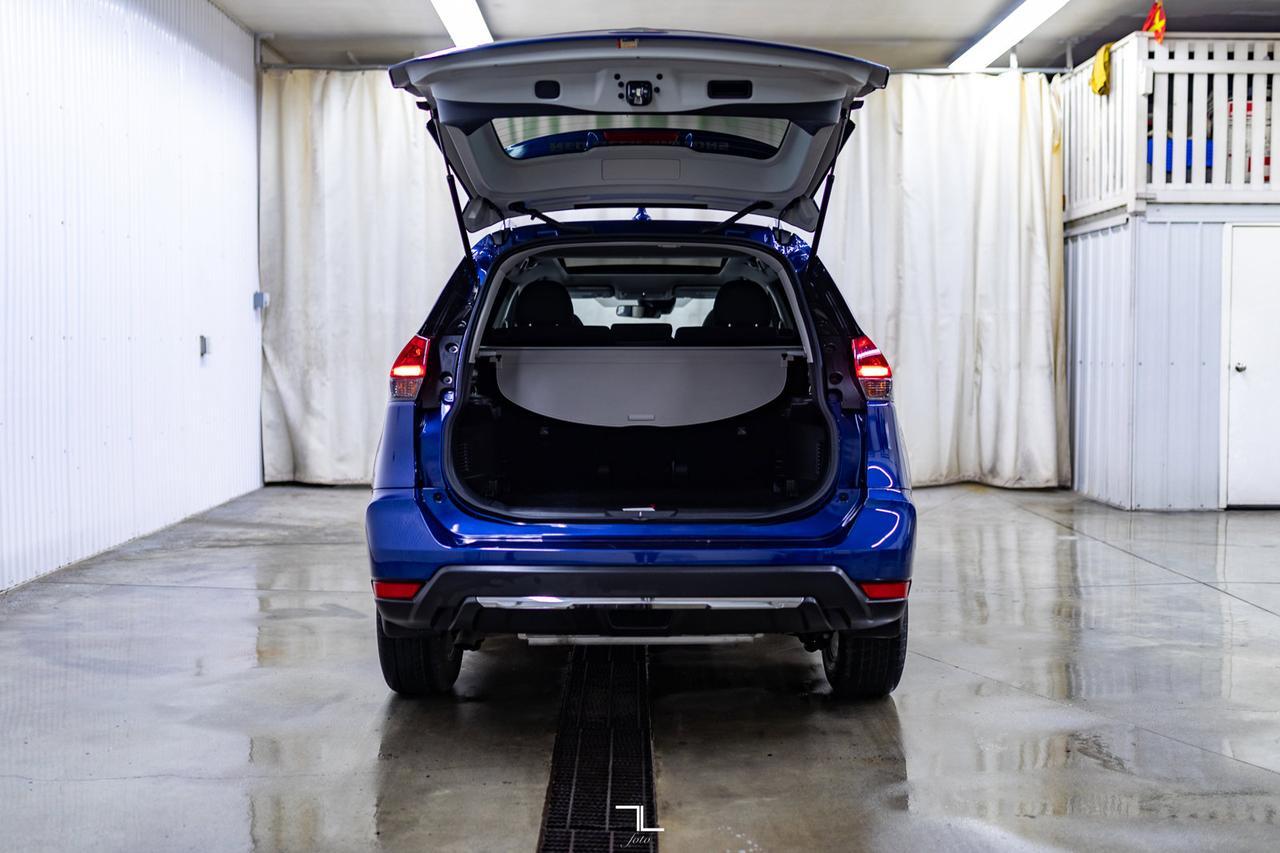 2020 Nissan Rogue AWD SV Roof BCam Red Deer AB
