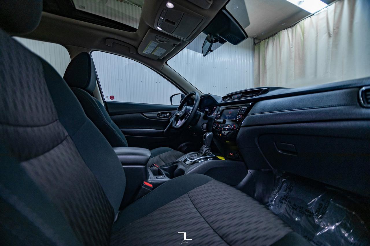2020 Nissan Rogue AWD SV Roof BCam Red Deer AB