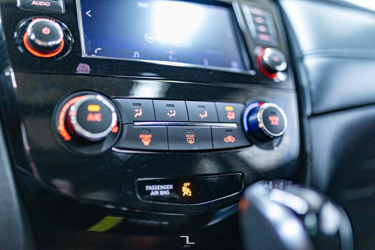 2020 Nissan Rogue AWD SV Roof BCam Red Deer AB