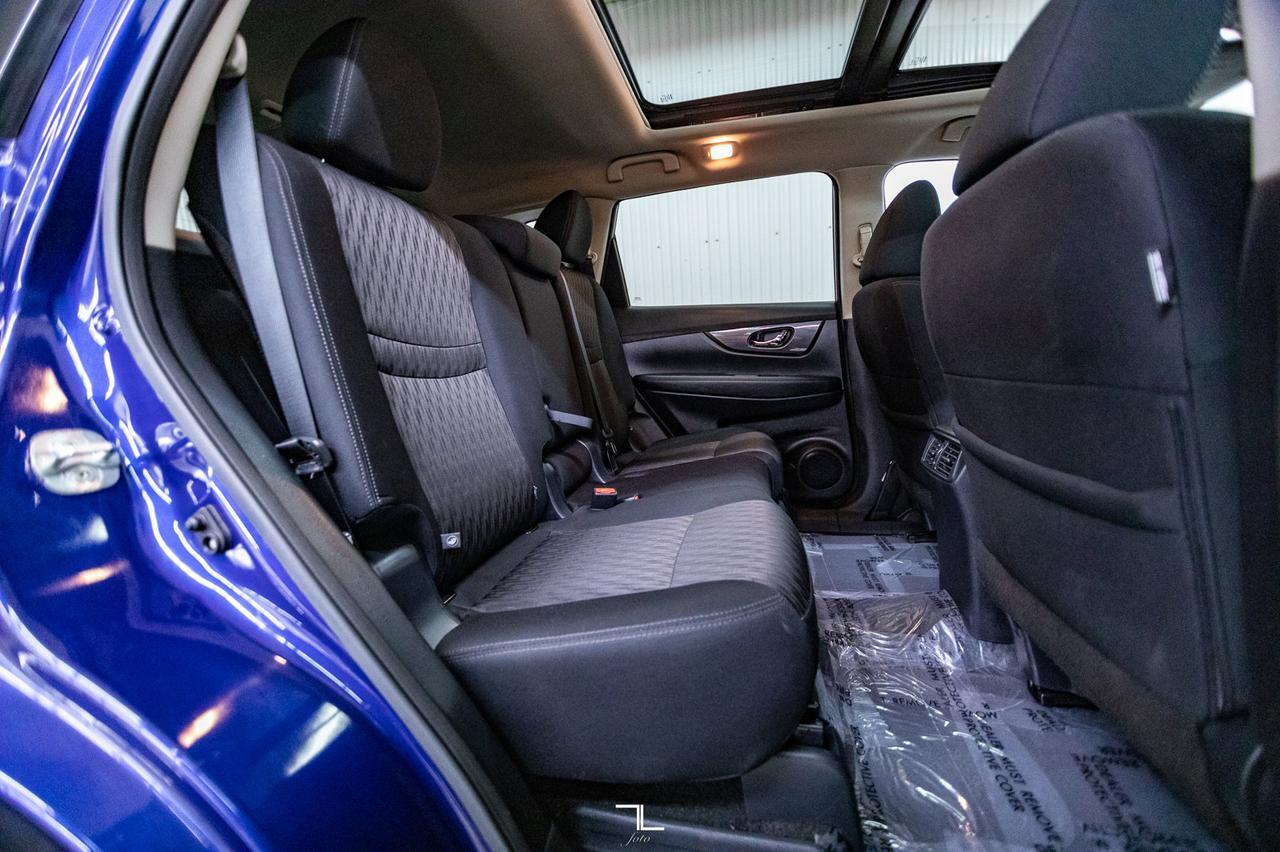 2020 Nissan Rogue AWD SV Roof BCam Red Deer AB