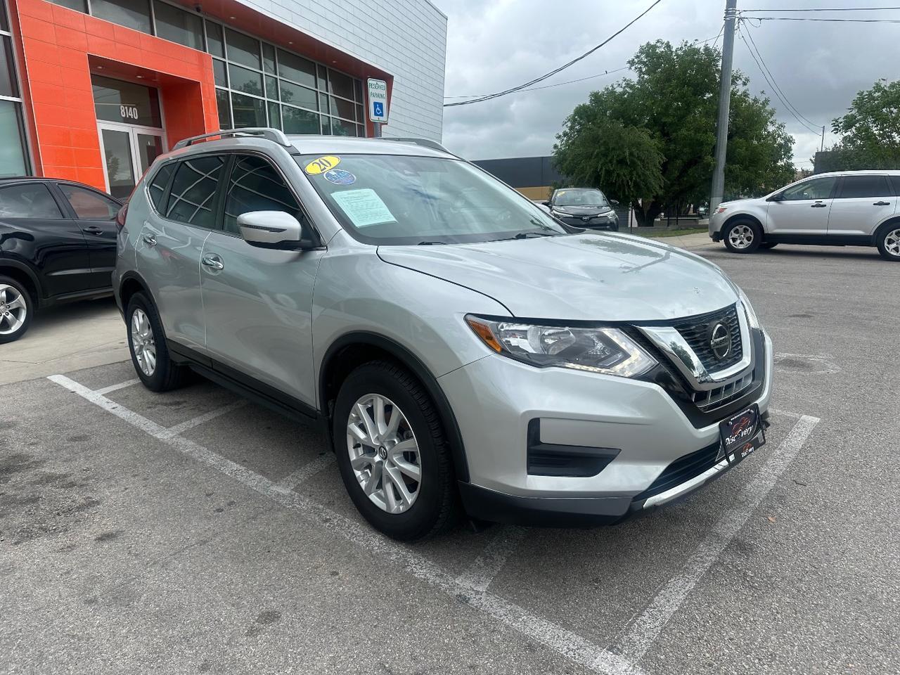 2020 Nissan Rogue SV FWD