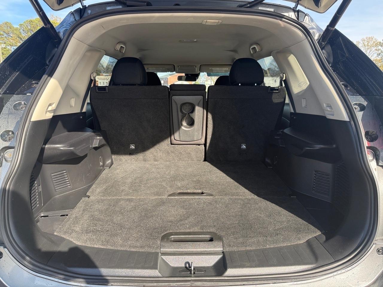 2020 Nissan Rogue SV, HEATED SEATS, POWER LIFTGATE, BACKUP CAMERA, POWER/HEATED MIRRORS, BLUETOOTH, CLEAN CARFAX, THIS IS A GREAT SUV FOR A GREAT PRICE! Norfolk VA