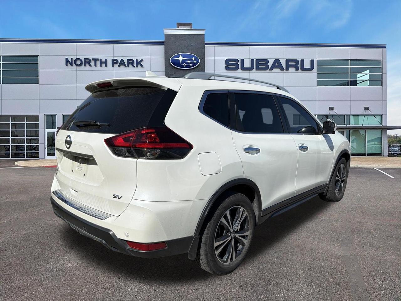 2020 Nissan Rogue SV