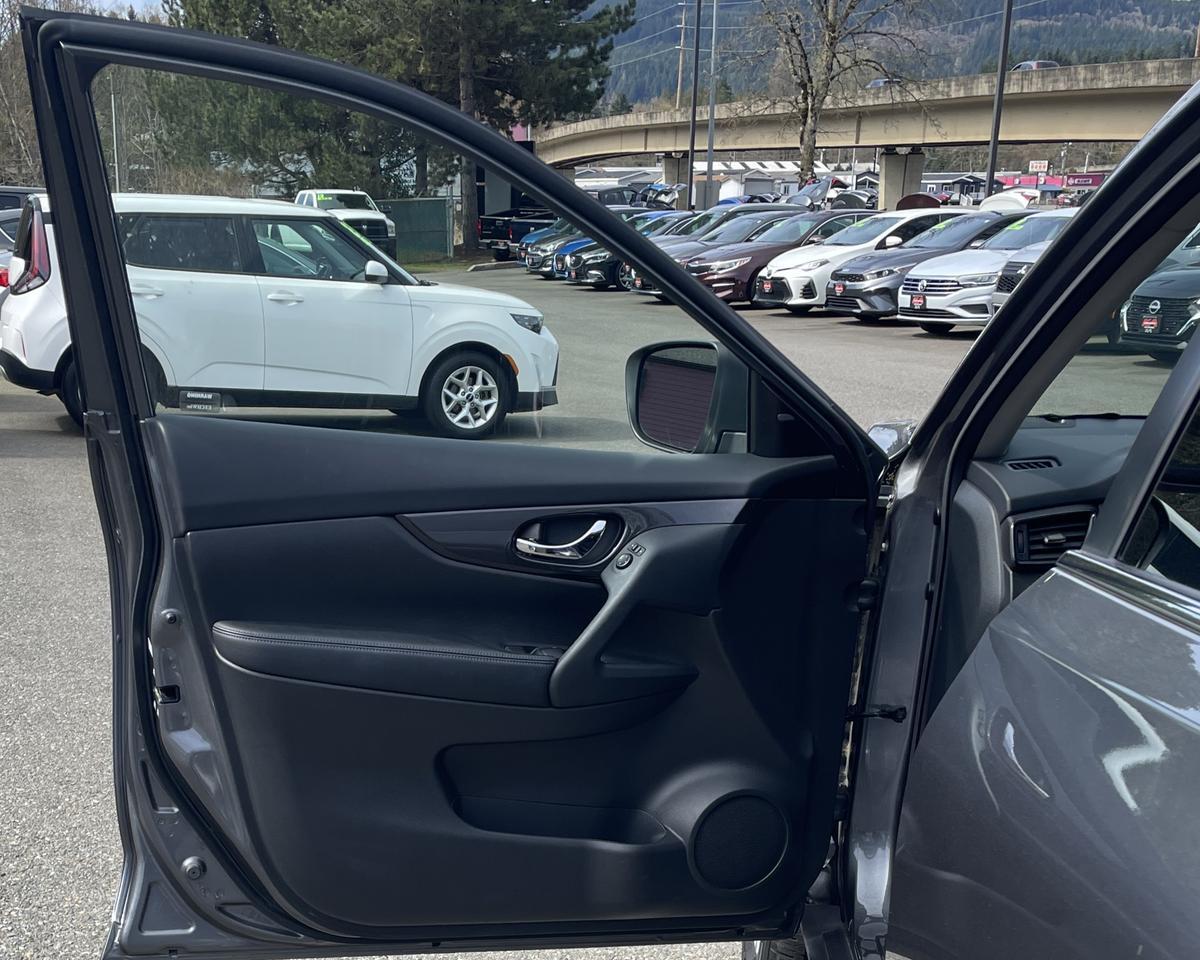 2020 Nissan Rogue SV Sport Utility 4D Port Orchard WA