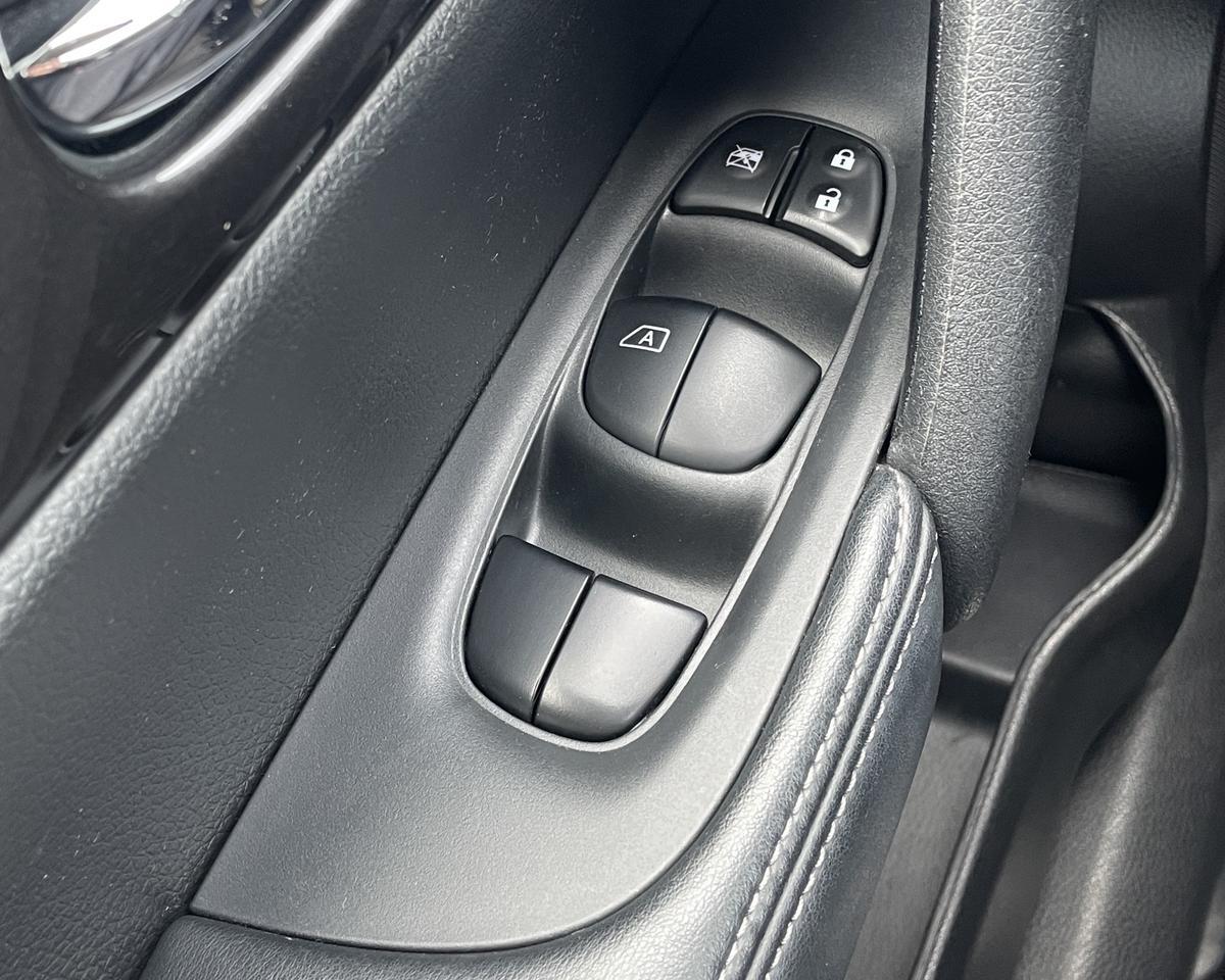 2020 Nissan Rogue SV Sport Utility 4D Port Orchard WA