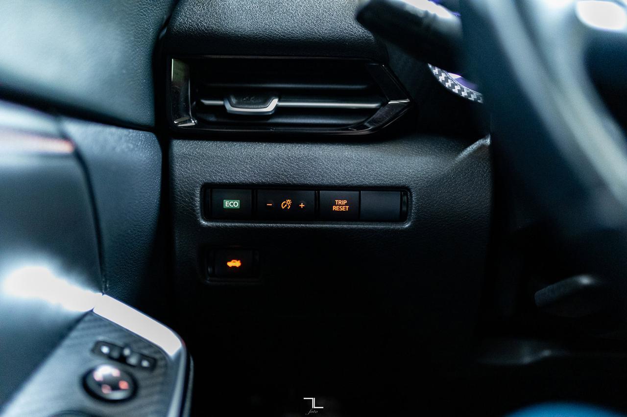 2020 Nissan Sentra SR Roof BCam Red Deer AB