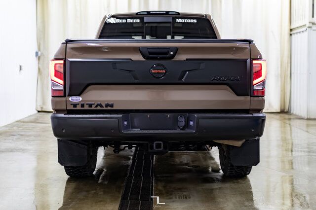 2020 Nissan Titan 4x4 Crew Cab Pro-4X Leather Roof Nav BCam Red Deer AB