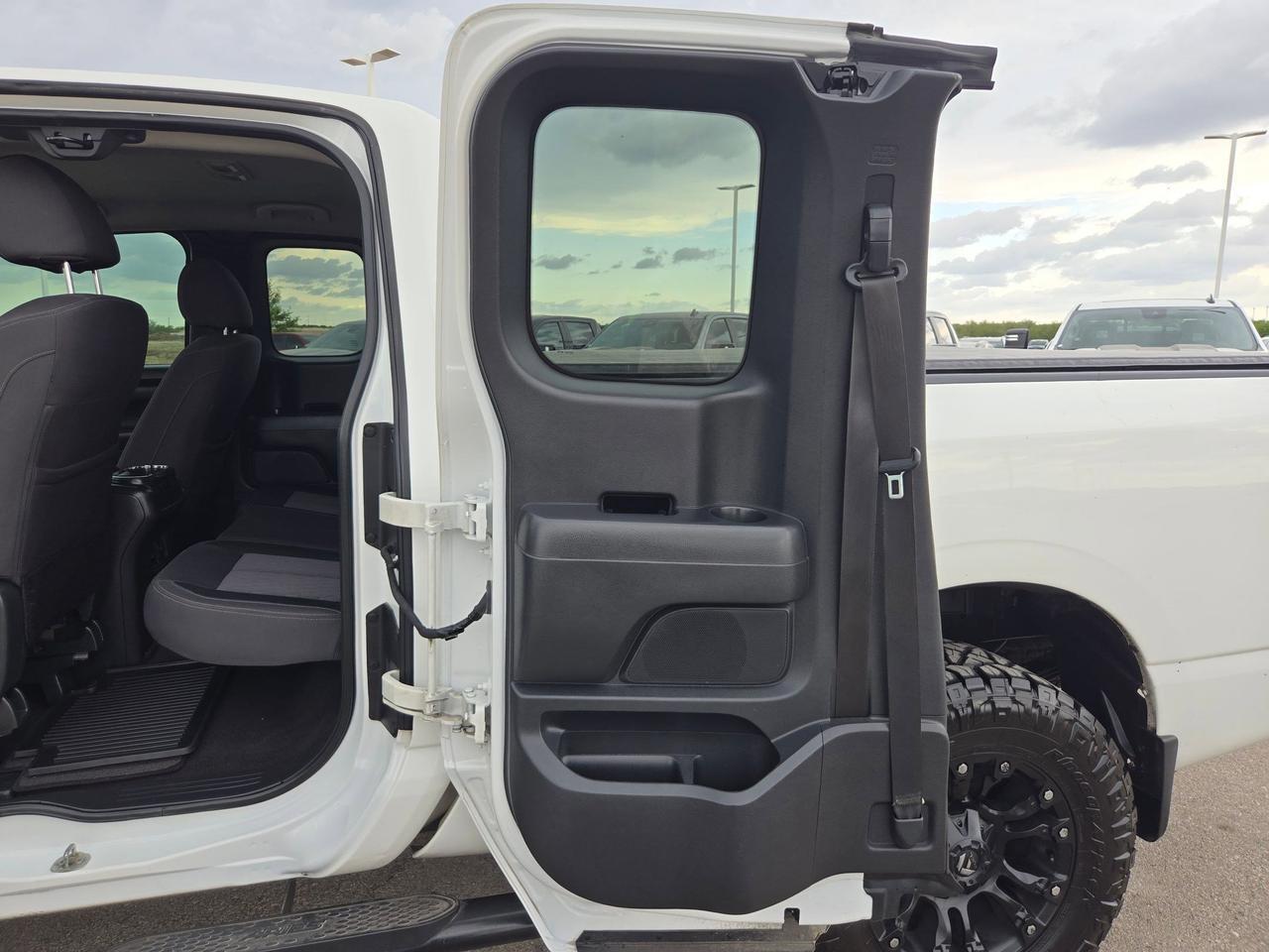 2020 Nissan Titan SV Castroville TX