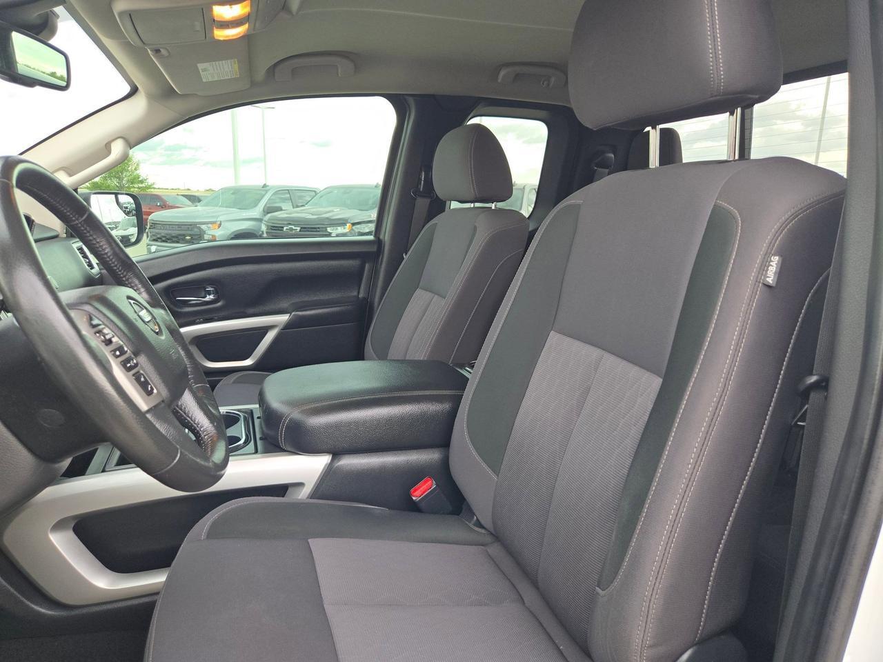 2020 Nissan Titan SV Castroville TX