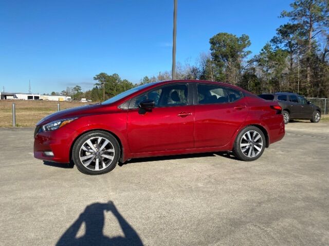 2020 Nissan Versa SR