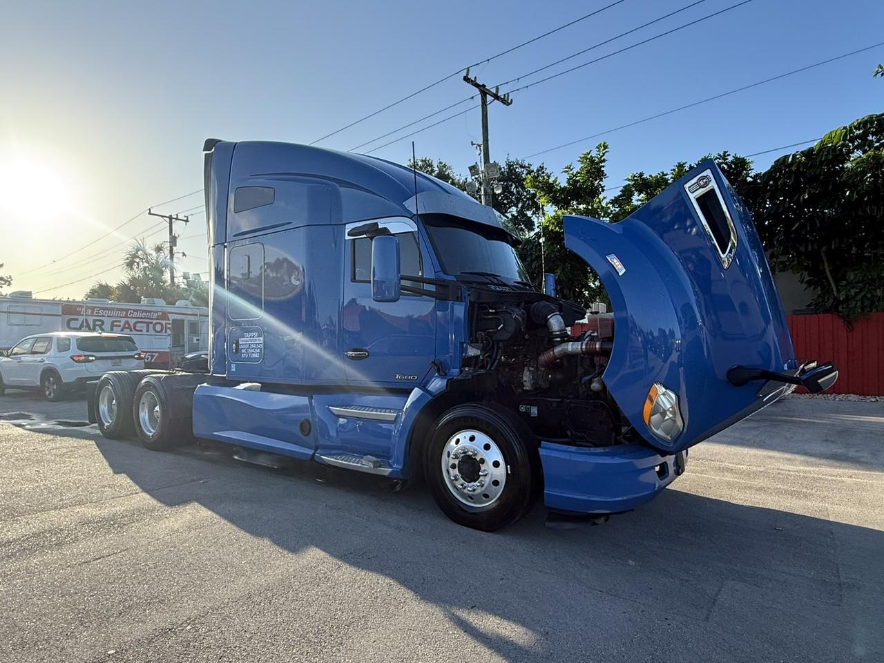 2020 No Make T680 T680 SLEEPER Hollywood FL