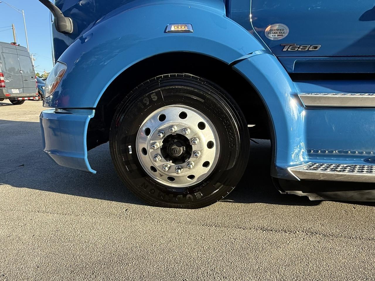 2020 No Make T680 T680 SLEEPER Hollywood FL