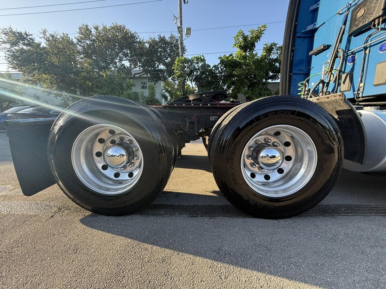 2020 No Make T680 T680 SLEEPER Hollywood FL