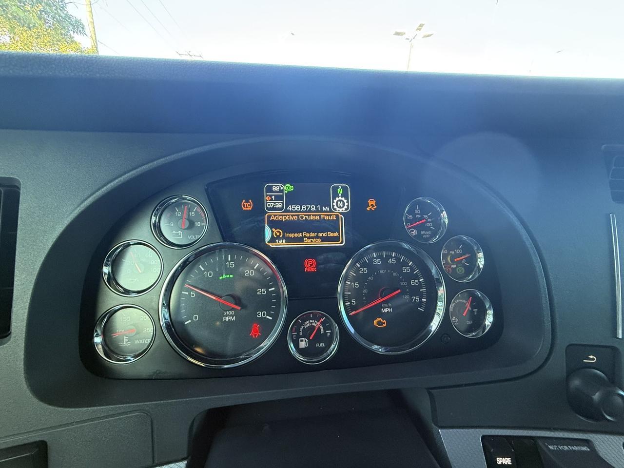 2020 No Make T680 T680 SLEEPER Hollywood FL