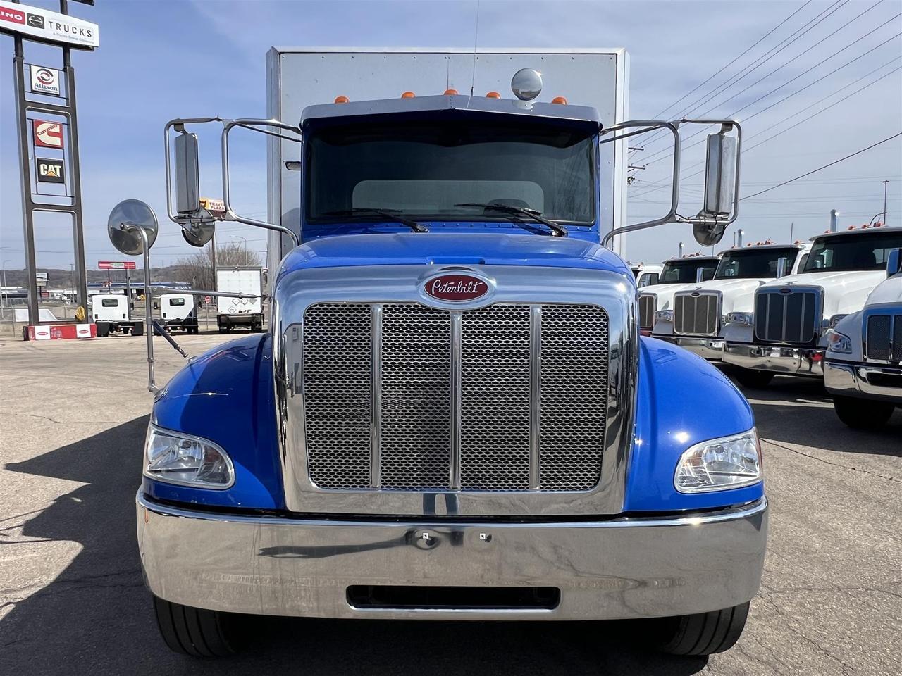 2020 Peterbilt 337 Curtainside