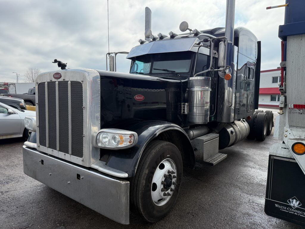 2020 Peterbilt 389 Sleeper