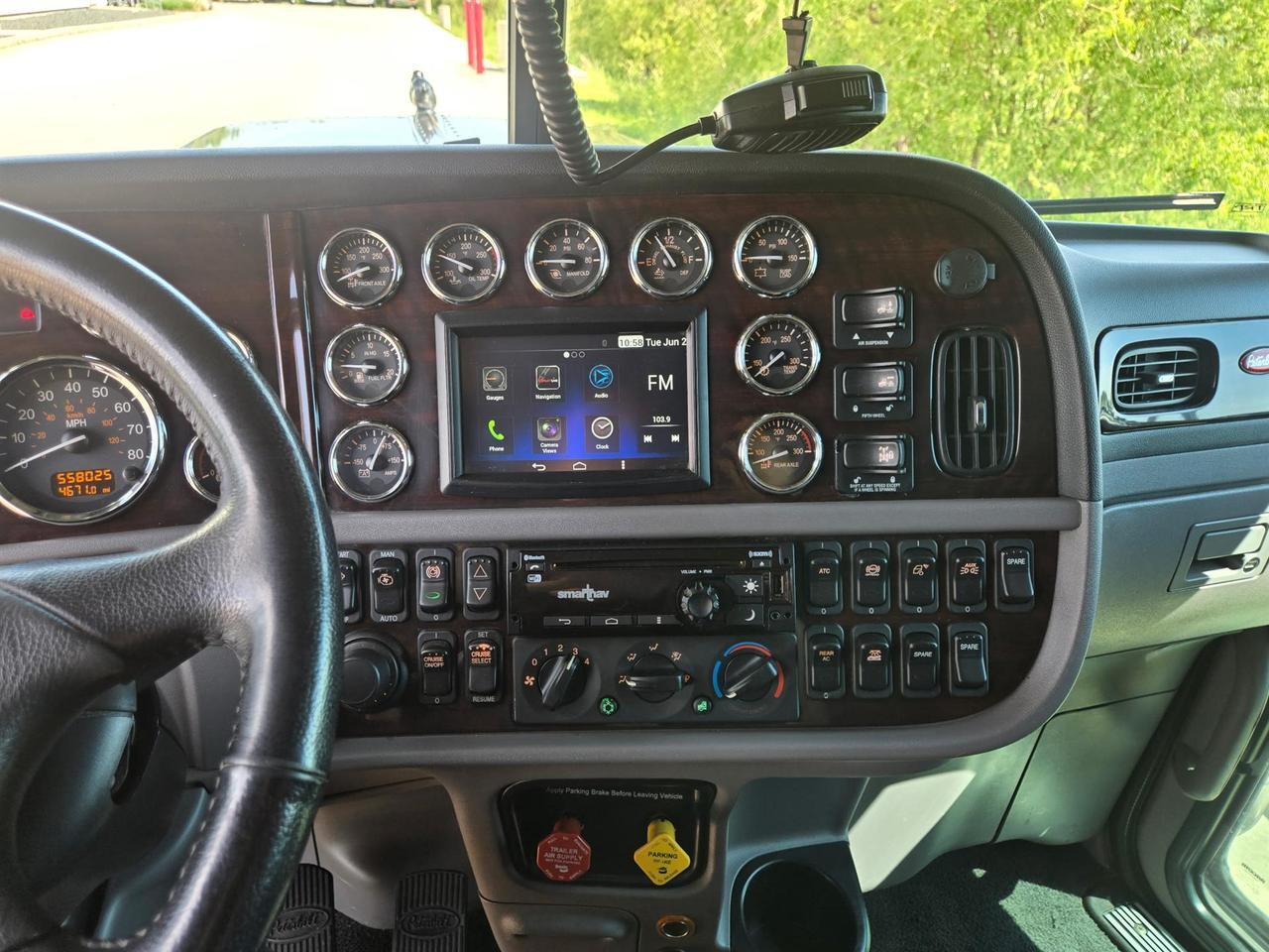 2020 Peterbilt 389 70" Mid Roof Rochester MN