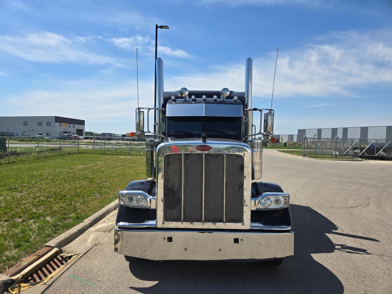 2020 Peterbilt 389 Sleeper