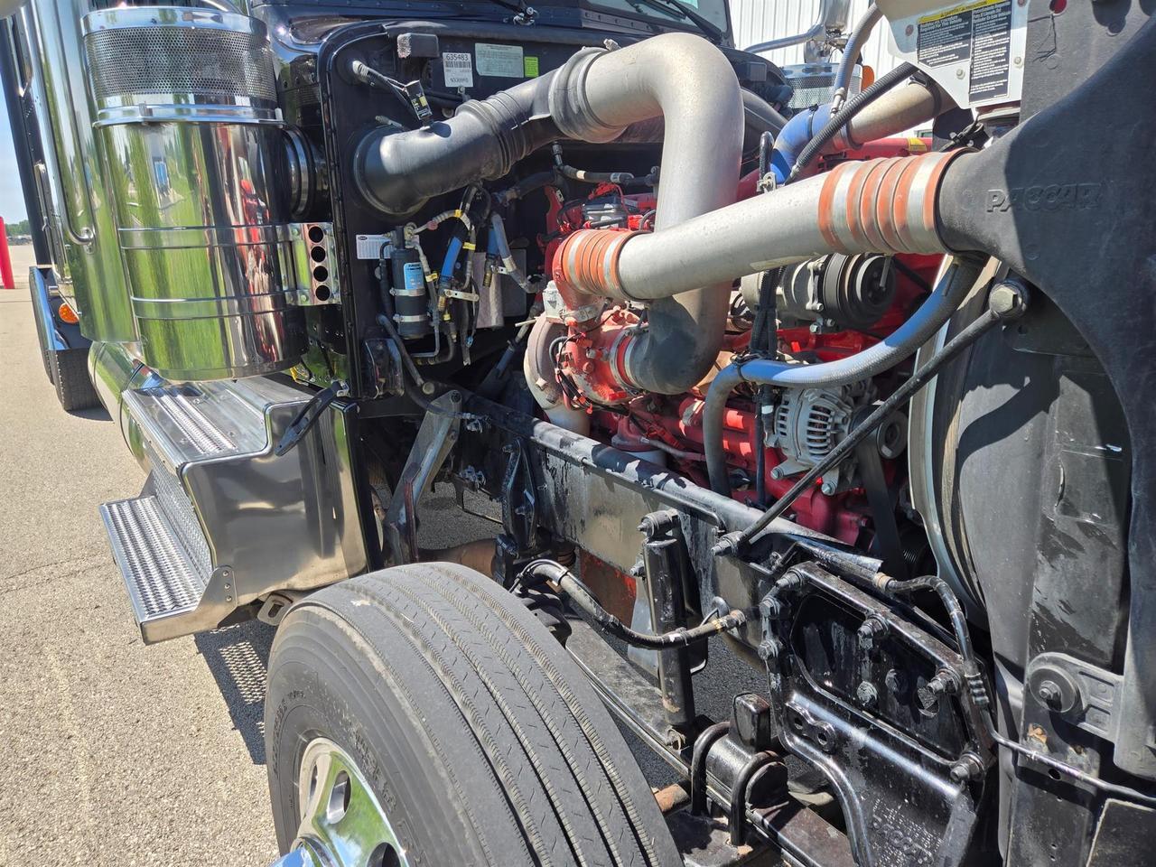 2020 Peterbilt 389 in Rochester, MN — photo 7