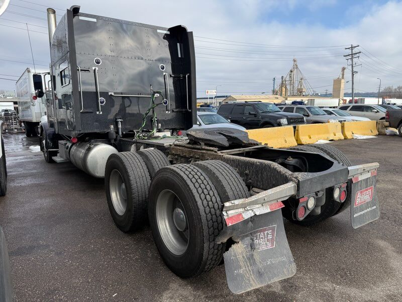 2020 Peterbilt 389 70" Mid Roof South St. Paul MN