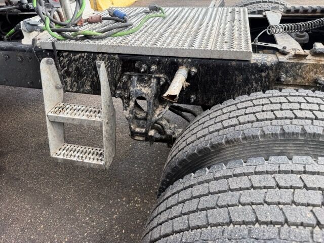 2020 Peterbilt 389 70" Mid Roof South St. Paul MN
